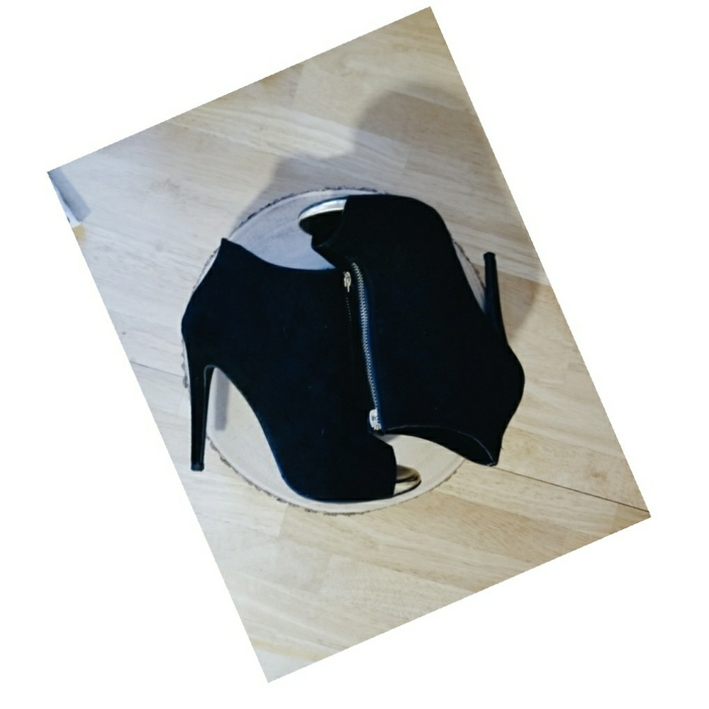 ☘Sexy Black Suede Heel☘